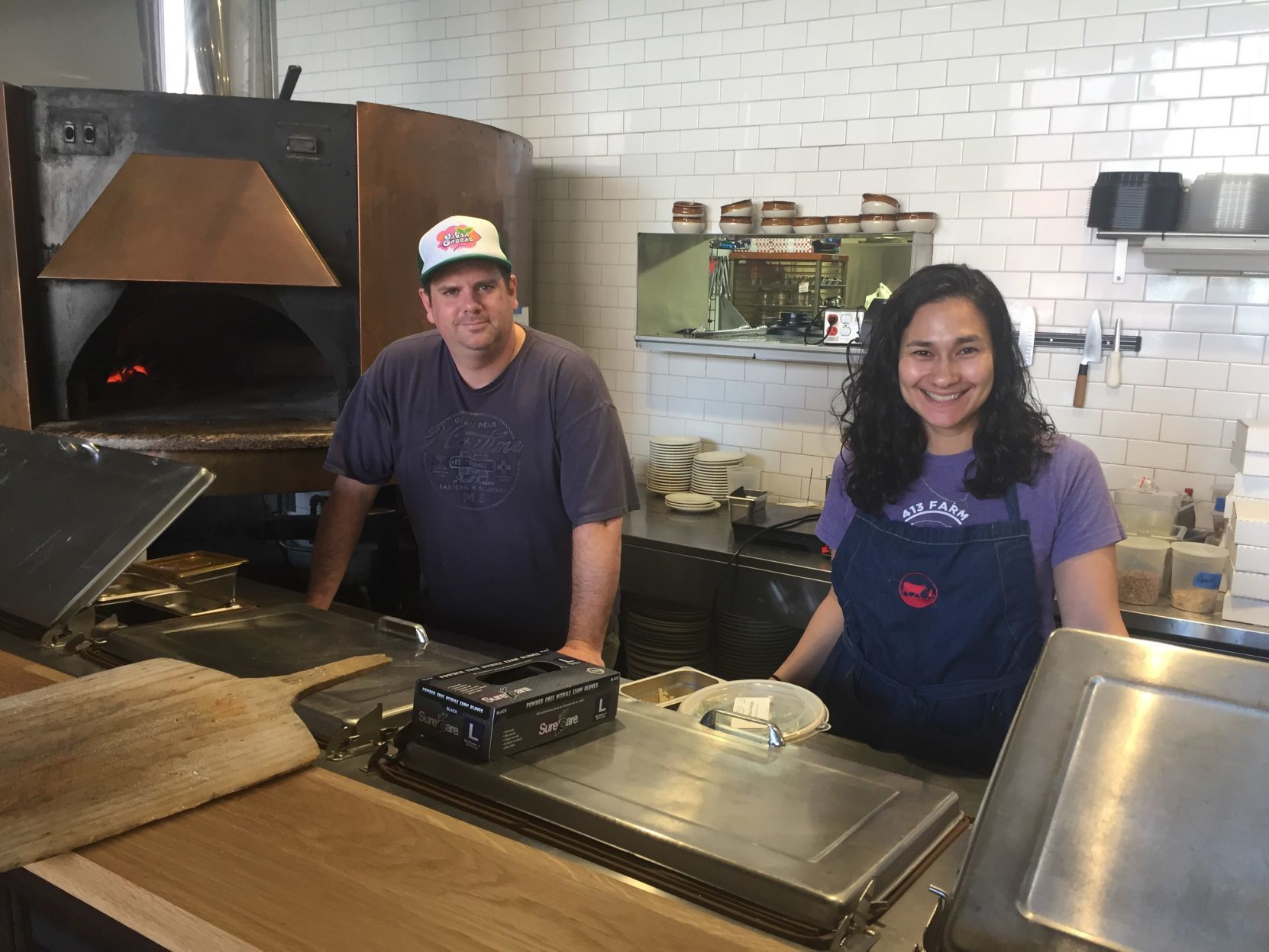 Look for the helpers: 413 Farm helps Amelia's Market